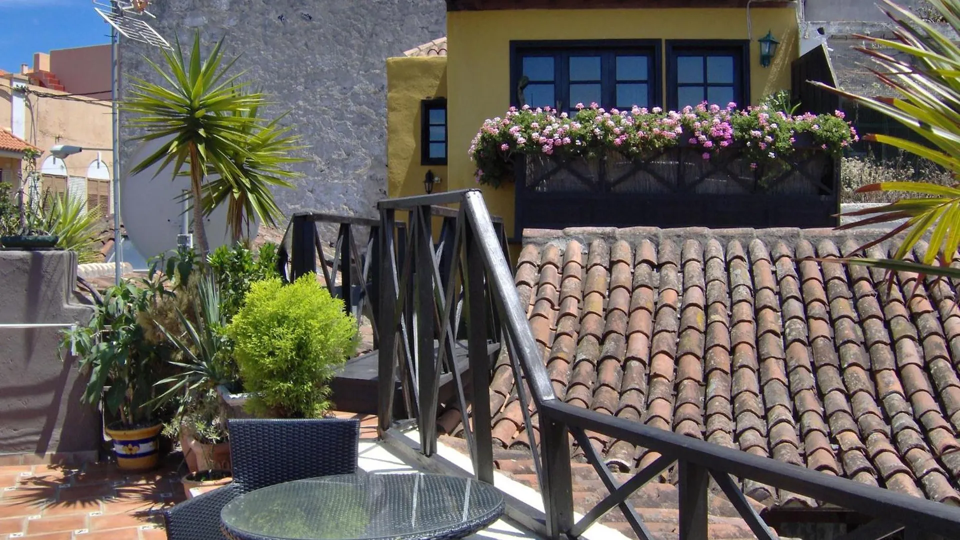 Rustic Holiday Home With Small Patio-Terrace Icod De Los Vinos Daire